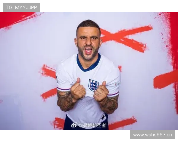 凯尔·沃克三中卫与边后卫多角色切换的战术价值