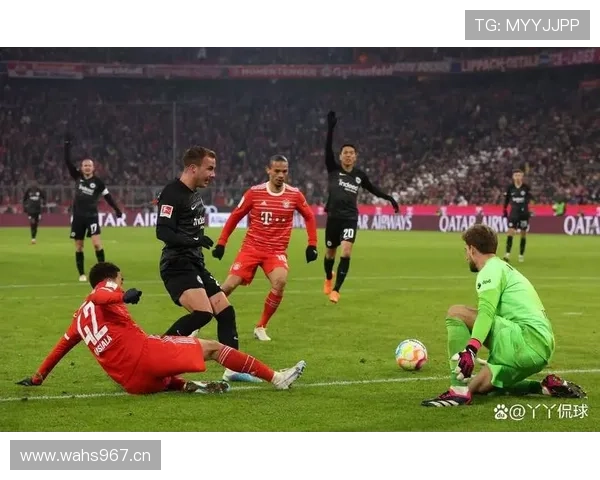 拜仁多线作战压力增加,阵容深度承压对赛季表现形成制约