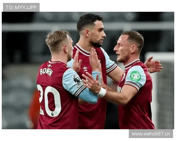 曼联进攻哑火,表面缺空间,实则全队连接彻底崩了 曼联进攻哑火,表面缺空间,实则全队连接彻底崩了